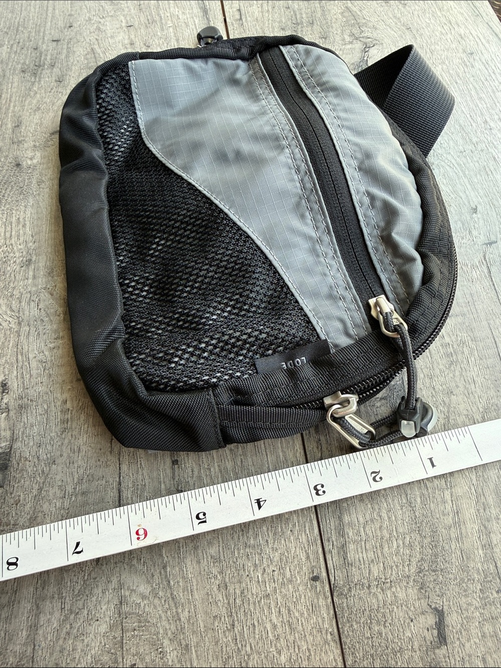 REI Recreational Equipment Inc. Gray and Black Waist Sling Pack Bag - Picture 8 of 9